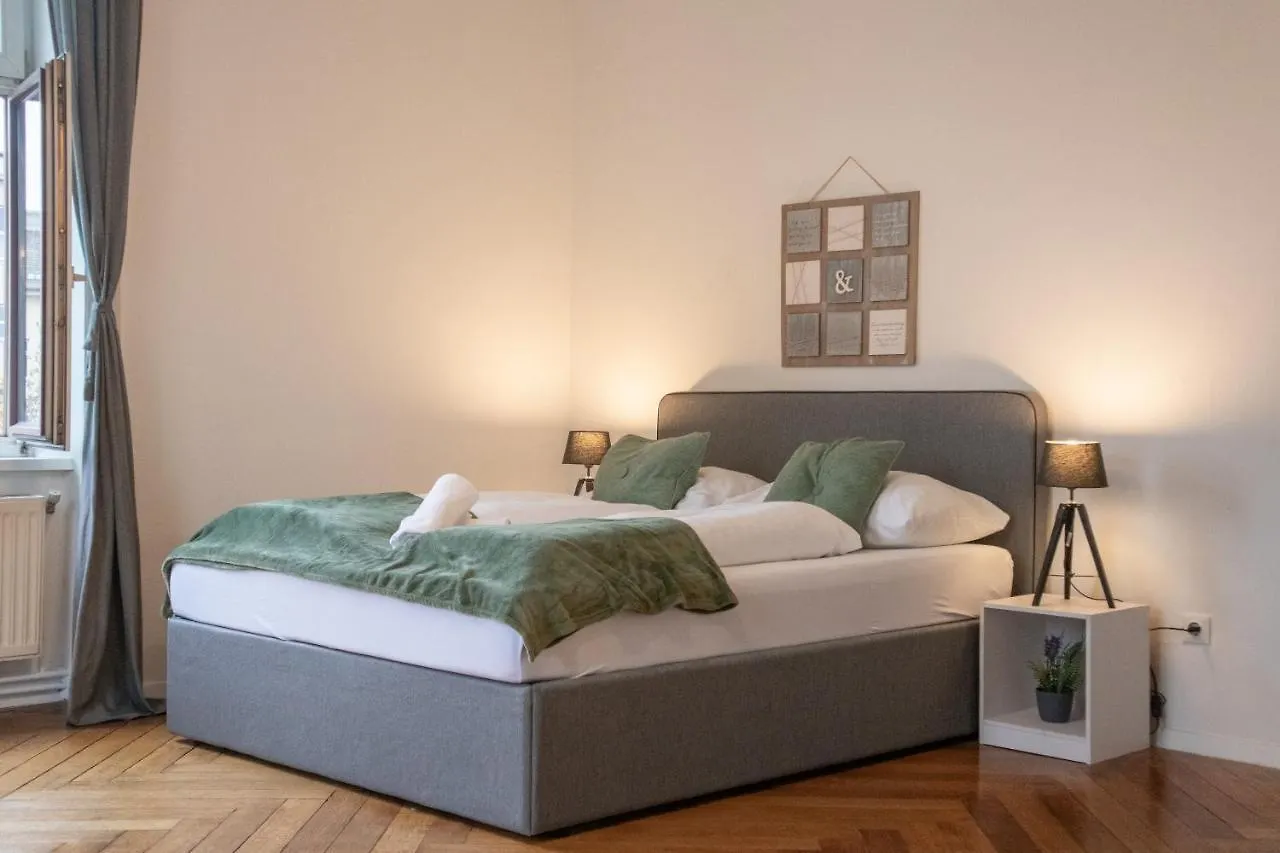 Apartament Roomy 2Br Apt. Near Akh -Perfect For Longstays Wiedeń